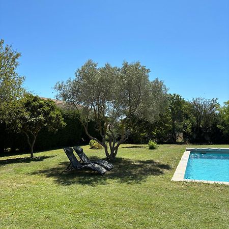 Studio En Provence Avec Piscine La Barben ภายนอก รูปภาพ