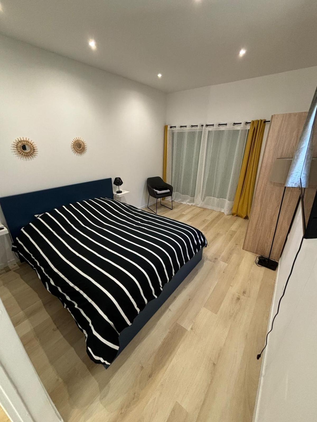 Studio En Provence Avec Piscine La Barben ภายนอก รูปภาพ